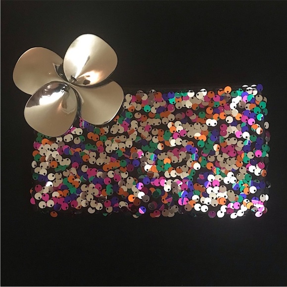 MAC Cosmetics Shiny Pretty Things Makeup Bag with Rainbow Sequins and Flower - Picture 5 of 10
